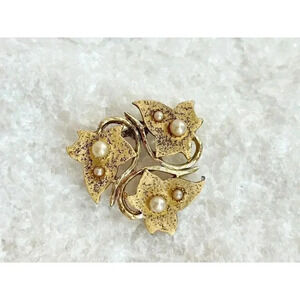 Vintage gold Toned Pearl Embellished Triple Leaf Foliage Brooch Pin